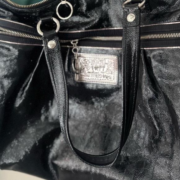 Coach Y2K Poppy Leather Shoulder Bag with Teal Lining & Silver Hardware - Picture 12 of 15